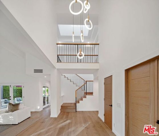 4050 Clarinda Drive, Tarzana (los Angeles), CA 91356