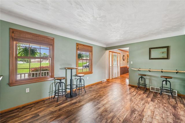 1007 Braemar Dr, Penn Twp, PA 15644