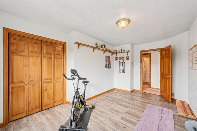 1007 Braemar Dr, Penn Twp, PA 15644