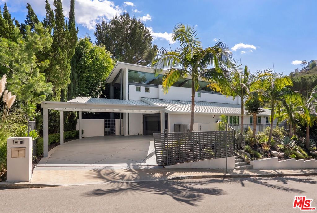 8538 Eastwood Road, Los Angeles, CA 90046 — photo 2