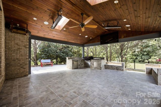 6812 S Creek Road, Charlotte, NC 28277