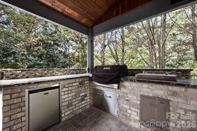 6812 S Creek Road, Charlotte, NC 28277