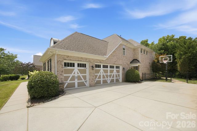 6812 S Creek Road, Charlotte, NC 28277