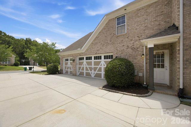 6812 S Creek Road, Charlotte, NC 28277