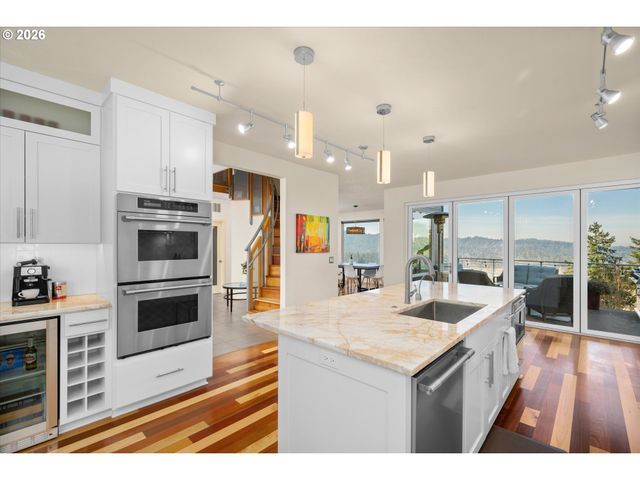 3970 N SHASTA Loop, Eugene, OR 97405