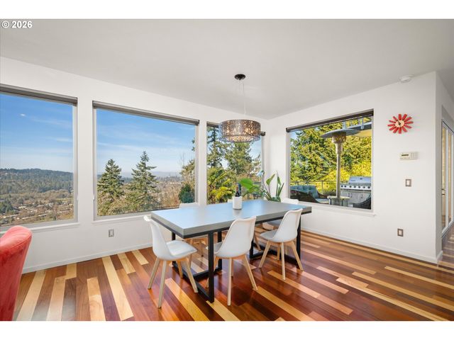 3970 N SHASTA Loop, Eugene, OR 97405