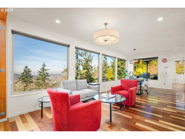 3970 N SHASTA Loop, Eugene, OR 97405