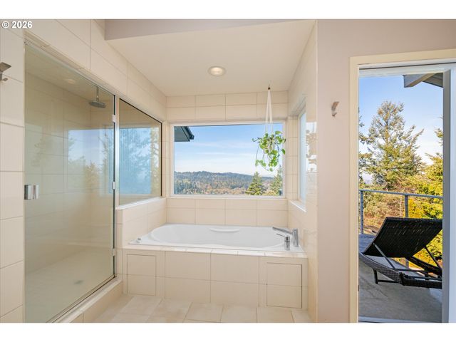 3970 N SHASTA Loop, Eugene, OR 97405