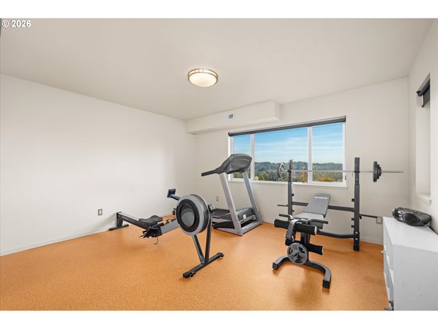 3970 N SHASTA Loop, Eugene, OR 97405