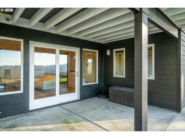 3970 N SHASTA Loop, Eugene, OR 97405