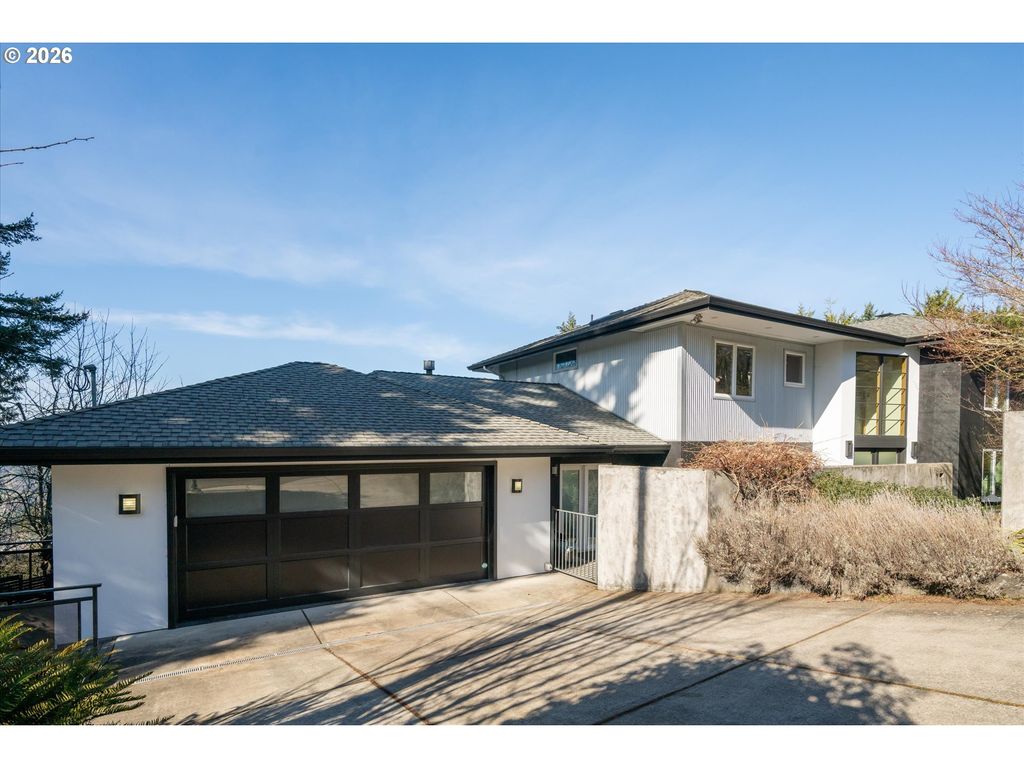 3970 N SHASTA Loop, Eugene, OR 97405