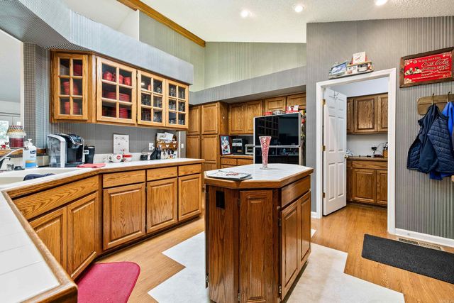 23 Realeza Court, Hot Springs Village, AR 71909