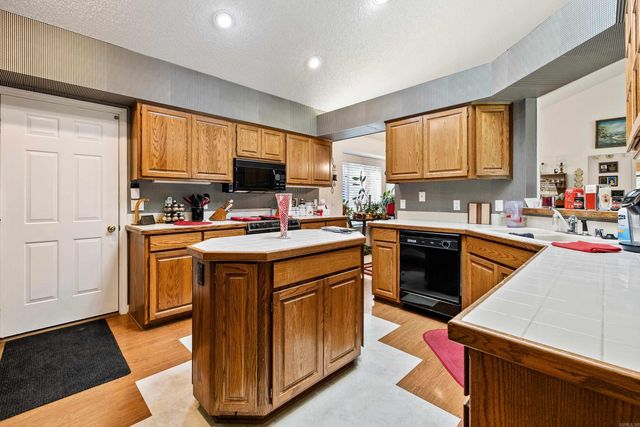 23 Realeza Court, Hot Springs Village, AR 71909