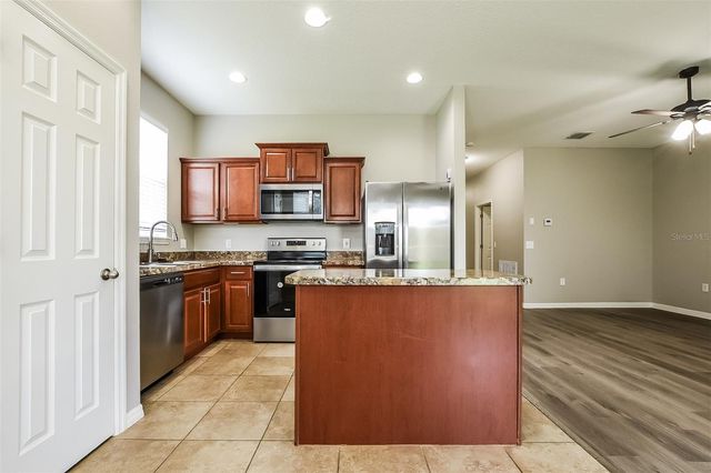 231 BLACKSTONE CREEK ROAD, Groveland, FL 34736
