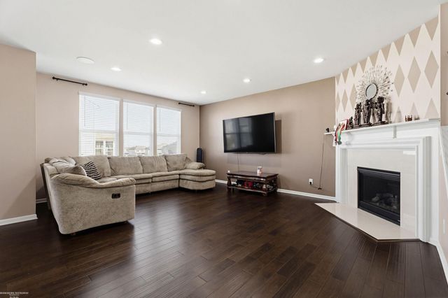 30096 Braeburn Street, New Hudson, MI 48165