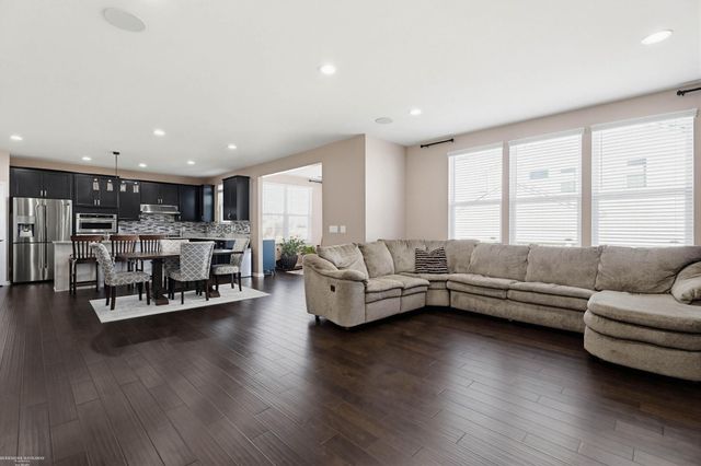 30096 Braeburn Street, New Hudson, MI 48165