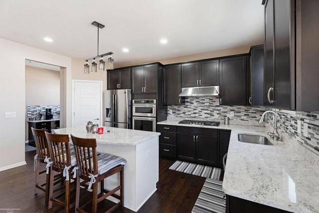 30096 Braeburn Street, New Hudson, MI 48165