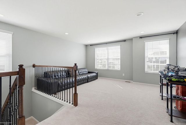 30096 Braeburn Street, New Hudson, MI 48165