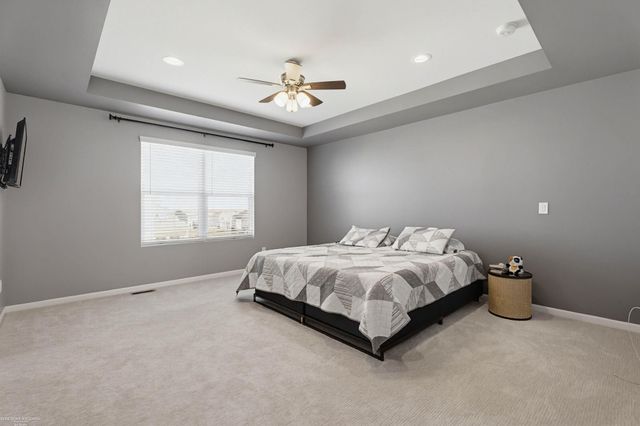 30096 Braeburn Street, New Hudson, MI 48165