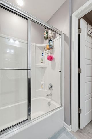 30096 Braeburn Street, New Hudson, MI 48165