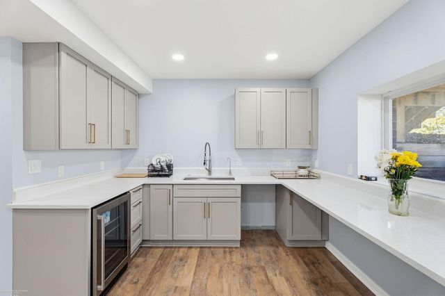 30096 Braeburn Street, New Hudson, MI 48165