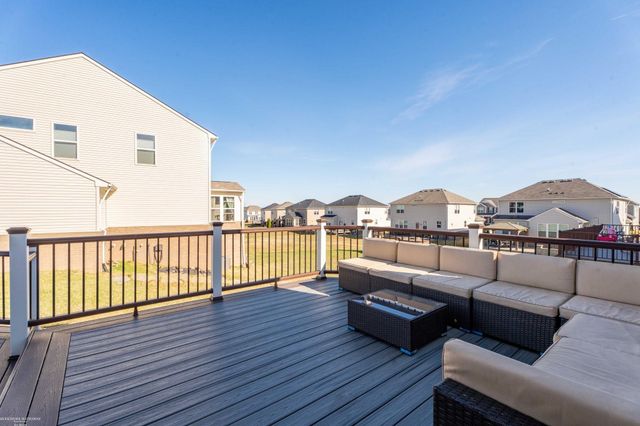 30096 Braeburn Street, New Hudson, MI 48165