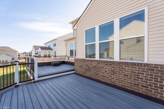 30096 Braeburn Street, New Hudson, MI 48165