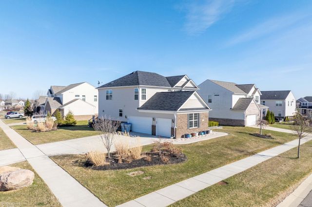 30096 Braeburn Street, New Hudson, MI 48165