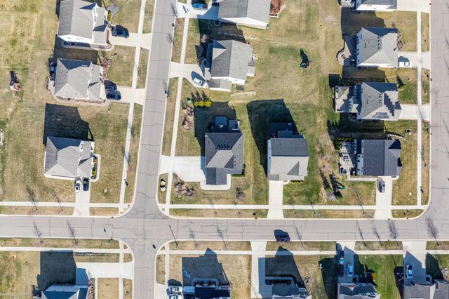 30096 Braeburn Street, New Hudson, MI 48165