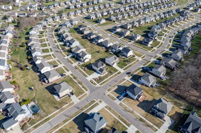 30096 Braeburn Street, New Hudson, MI 48165