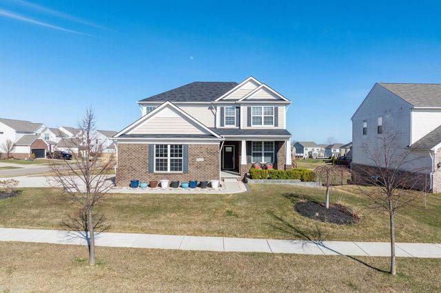 30096 Braeburn Street, New Hudson, MI 48165