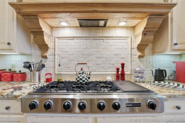 9825 S Vandalia Avenue, Tulsa, OK 74137