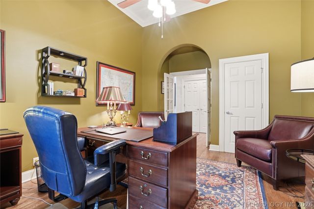 9825 S Vandalia Avenue, Tulsa, OK 74137