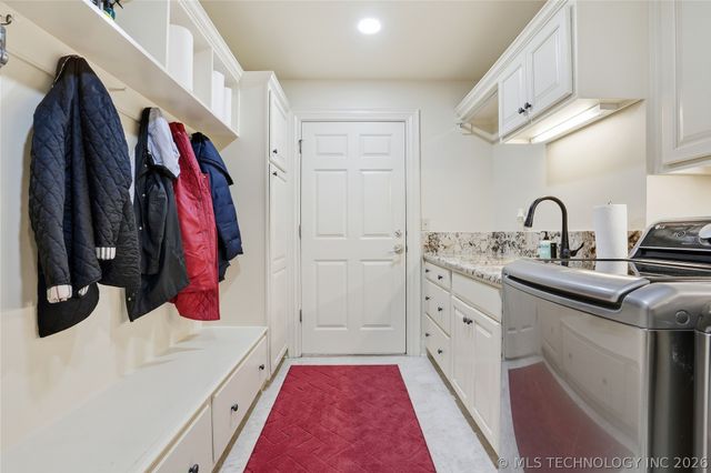 9825 S Vandalia Avenue, Tulsa, OK 74137