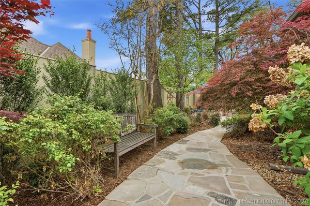 9825 S Vandalia Avenue, Tulsa, OK 74137