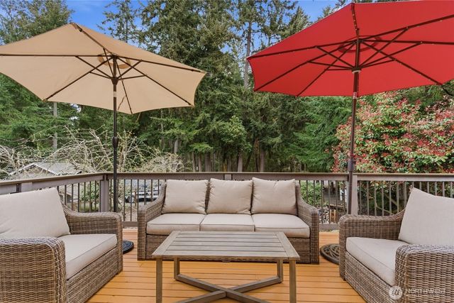 1061 Potlatch Drive, Fox Island, WA 98333