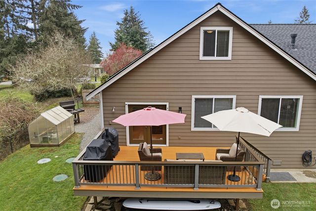 1061 Potlatch Drive, Fox Island, WA 98333