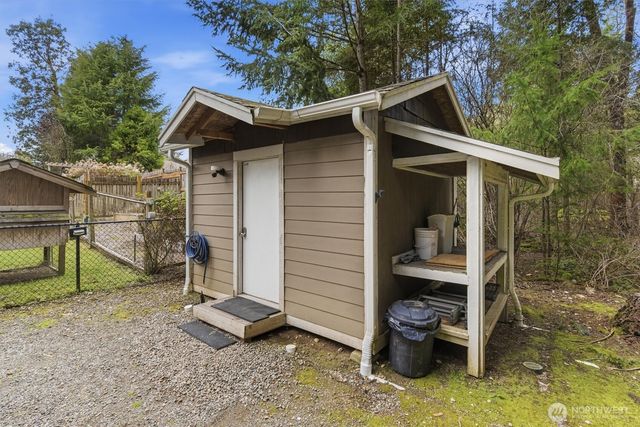 1061 Potlatch Drive, Fox Island, WA 98333