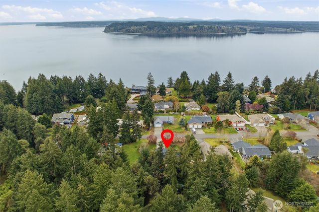 1061 Potlatch Drive, Fox Island, WA 98333