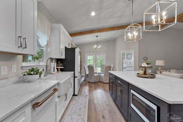 1115 Barcia Dr, Pensacola, FL 32503