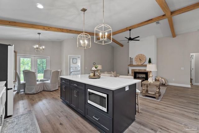 1115 Barcia Dr, Pensacola, FL 32503