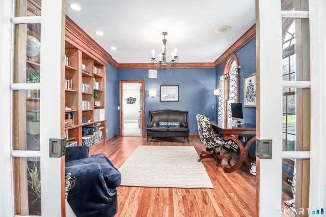 10 Trailing Ridge Road, Brookfield, CT 06804