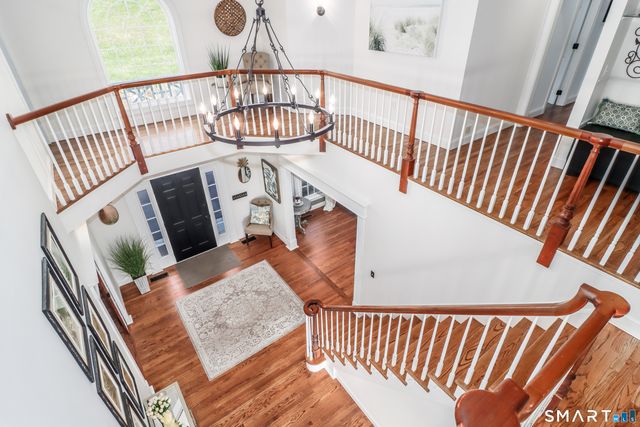 10 Trailing Ridge Road, Brookfield, CT 06804
