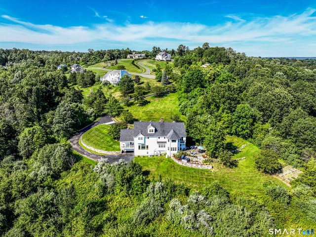 10 Trailing Ridge Road, Brookfield, CT 06804