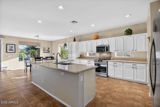 7855 E KENWOOD Street, Mesa, AZ 85207