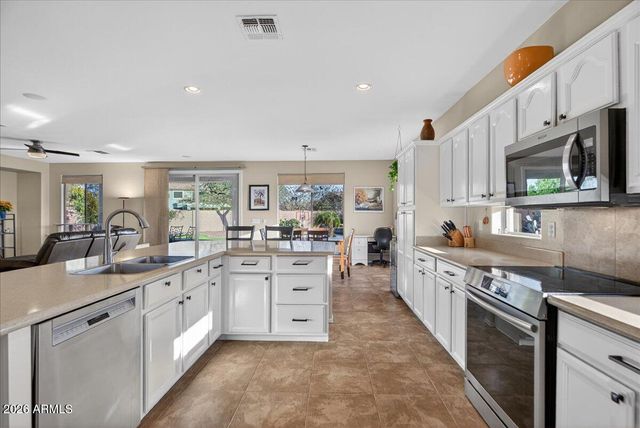 7855 E KENWOOD Street, Mesa, AZ 85207