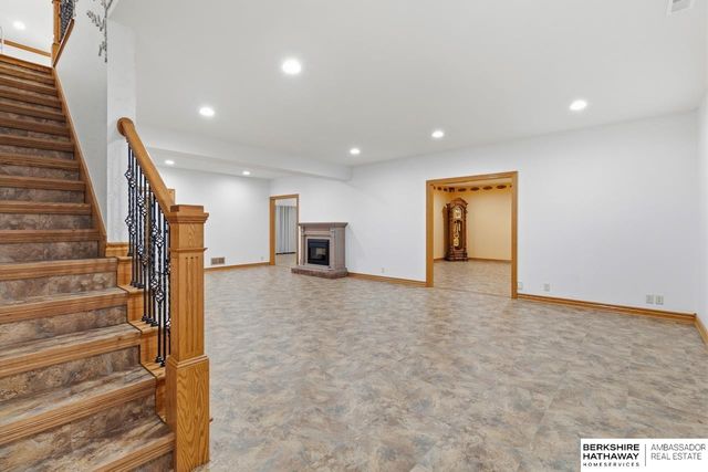 6525 Rolling Hills Court, Lincoln, NE 68512
