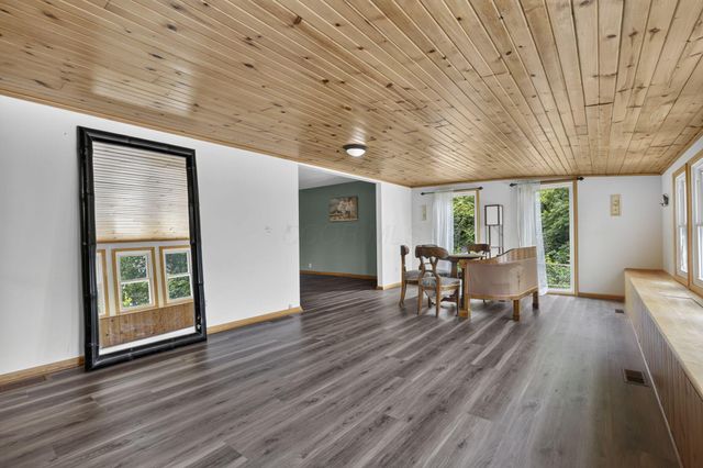 326 Roberts Drive SE, Newark, OH 43055
