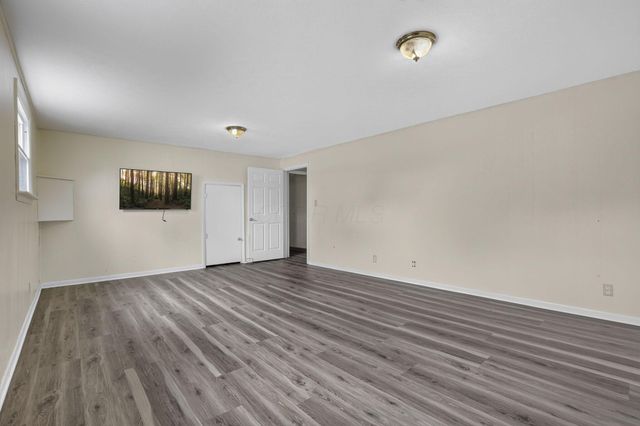 326 Roberts Drive SE, Newark, OH 43055