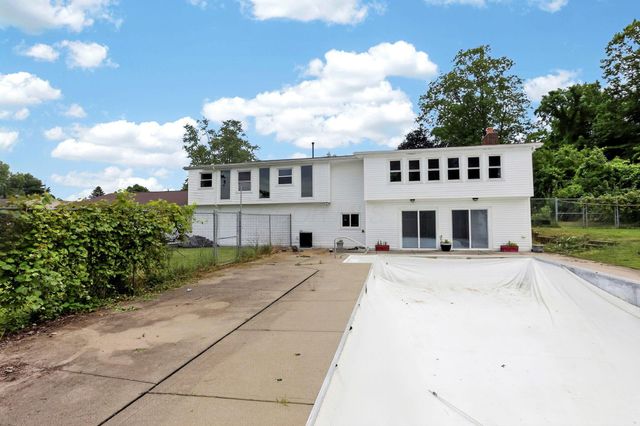 326 Roberts Drive SE, Newark, OH 43055